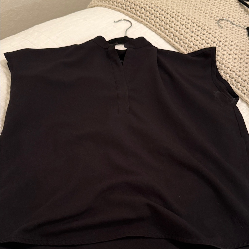 Figs black scrub top size S